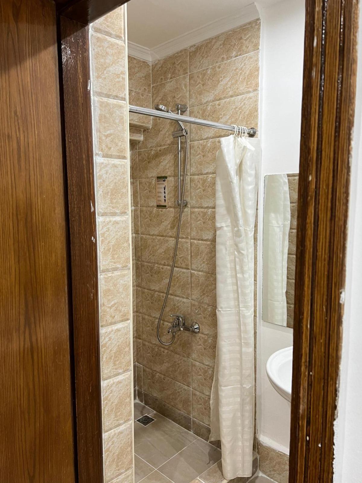 Lilly Rooms And Studio Hurghada Eksteriør bilde